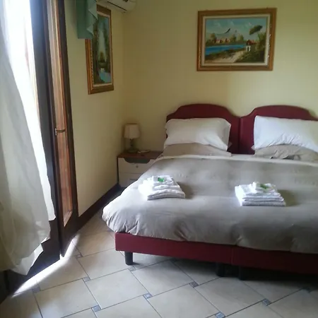 Elizabeth's House Hotel *