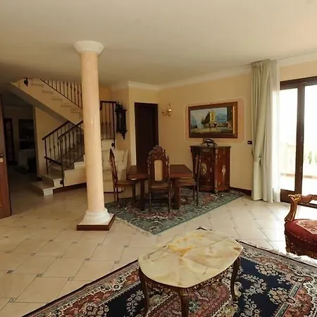 Hotel Elizabeth's House *