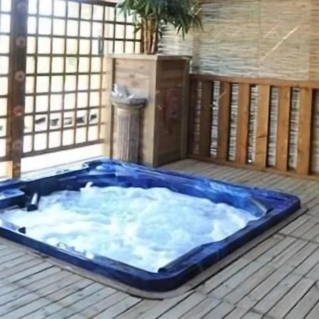 Elizabeth's House Hotel *