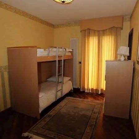 Elizabeth's House Hotel *